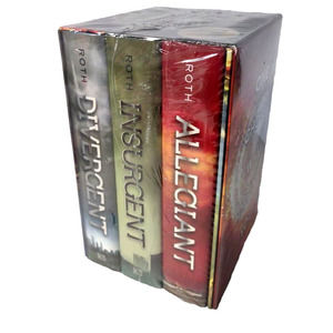 Divergent: Divergent; Insurgent; Allegiant Set by Veronica Roth